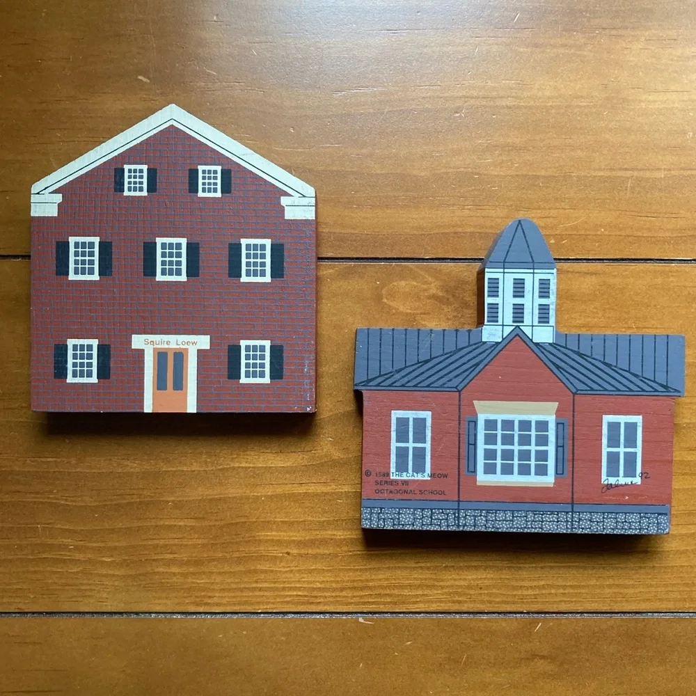 The Cat's Meow Set of 2 1989 Series‎ VII Justice of the Peace Octagonal School